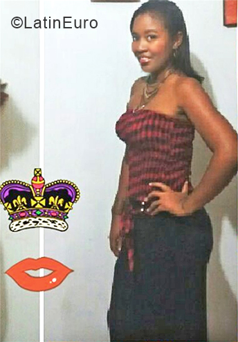 Date this pretty Colombia girl Selia from Cartagena CO24375