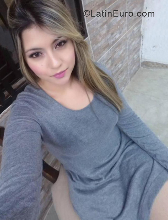 Date this lovely Colombia girl Diana from Medellin CO24395