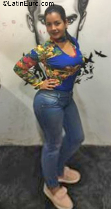 Date this delightful Venezuela girl Noralvis from Carora VE1899
