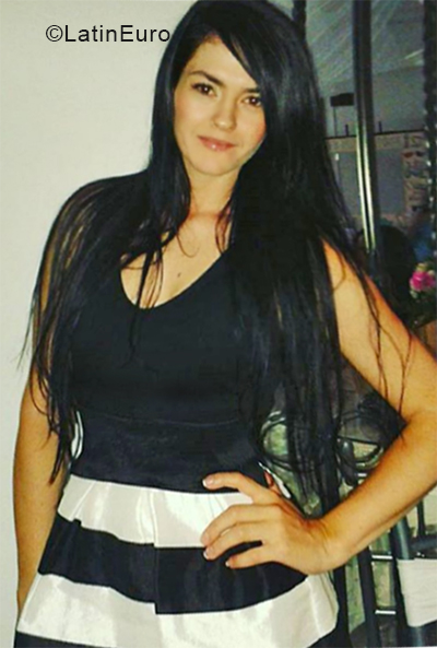 Date this georgeous Colombia girl Paulina from Medellin CO24440