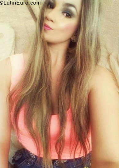 Date this nice looking Colombia girl Karen from Martinez CO24444