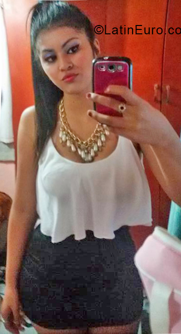 Date this happy Argentina girl Gabriela from Yerba buena AR161