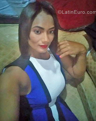 Date this exotic Dominican Republic girl Elisa from Santiago DO33290