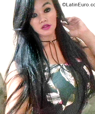 Date this athletic Brazil girl Indiraityy from Salvador BR10692