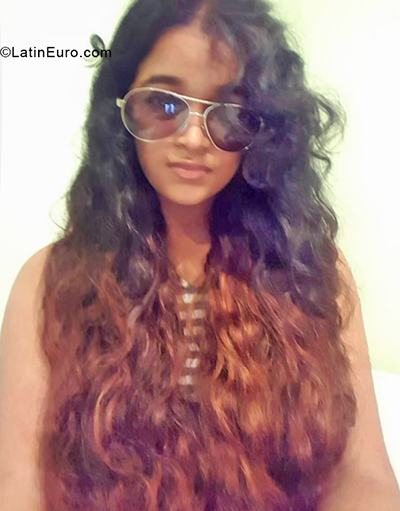 Date this funny Dominican Republic girl Katherine from Santo Domingo DO33406