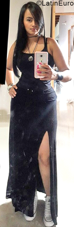 Date this foxy Colombia girl Ana maria from Medellin CO24577
