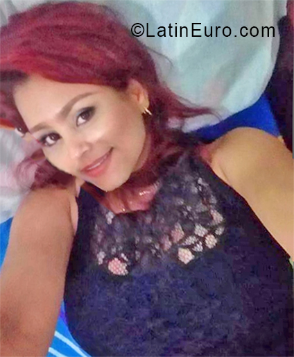 Date this gorgeous Colombia girl Jennifer from Barranquilla CO24585