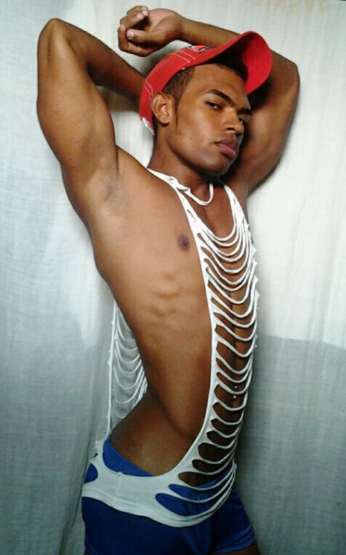 Date this nice looking Cuba man PatrickLooking from Santiago De Cuba CU430