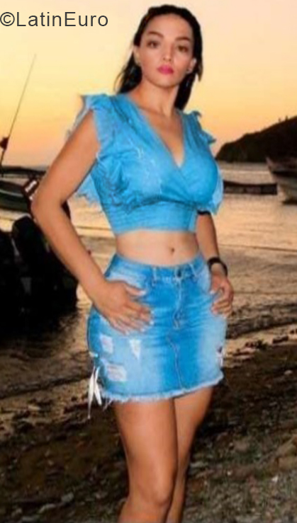 Date this sensual Colombia girl Paola from Santa Marta CO24607