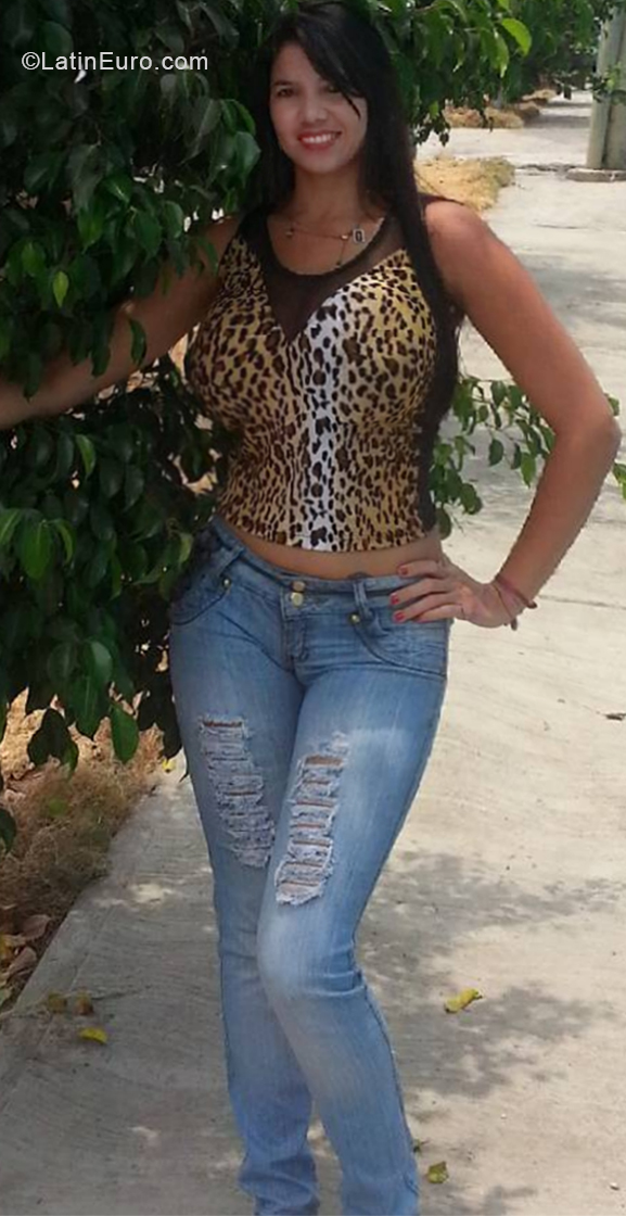 Date this exotic Venezuela girl Yenny from Guarenas VE2002