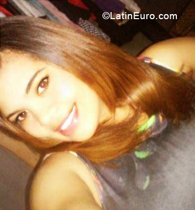 Date this young Dominican Republic girl Arileny from Santo Domingo DO33511