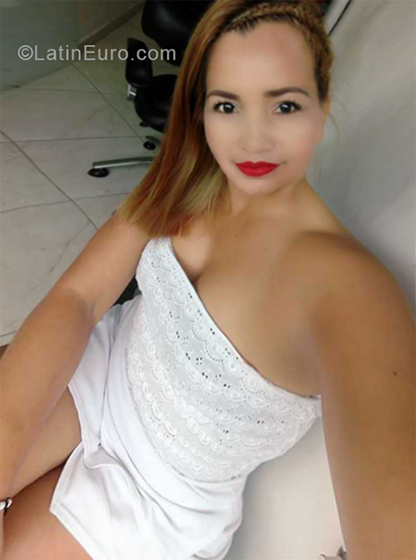 Date this georgeous Colombia girl ANRIMSE from Neiva CO24633