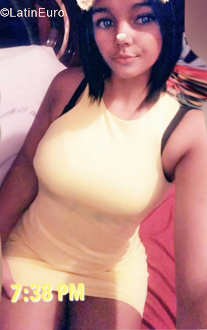 Date this georgeous Dominican Republic girl Maria from Santo Domingo DO33550