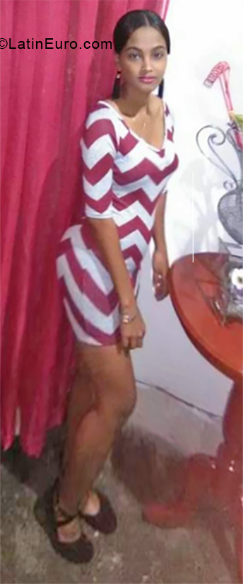 Date this lovely Dominican Republic girl Alexandra from Hato Mayor Del Rey DO33635