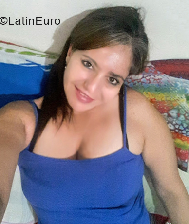 Date this gorgeous Colombia girl ADRIANA from Medellin CO24736