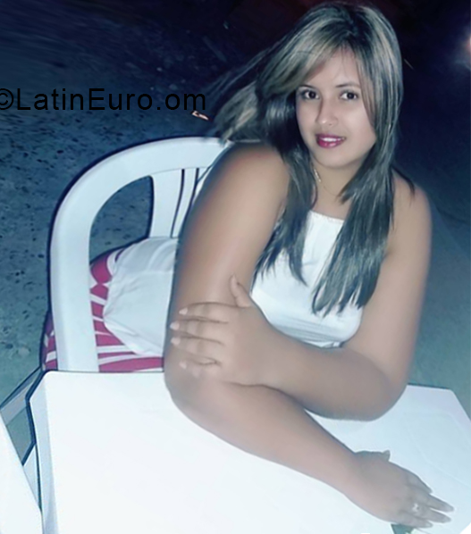 Date this young Colombia girl Marina from Cartagena CO24753