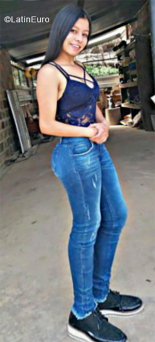 Date this nice looking Colombia girl Tatiana ordoez from Cali CO24781