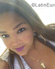 Date this nice looking Dominican Republic girl Jeniffer from Santo Domingo DO33868