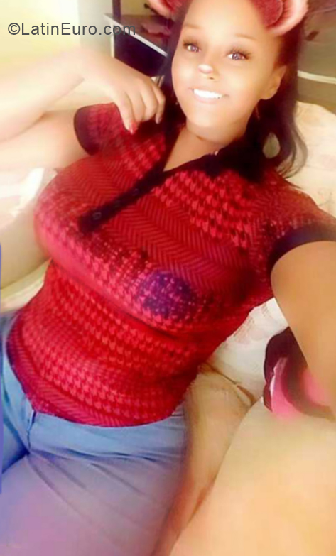 Date this charming Dominican Republic girl Maria from Santo Domingo DO33890