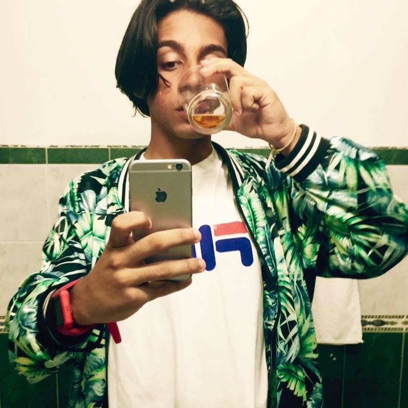 Date this tall Cuba man ARIEL from Havana CU468