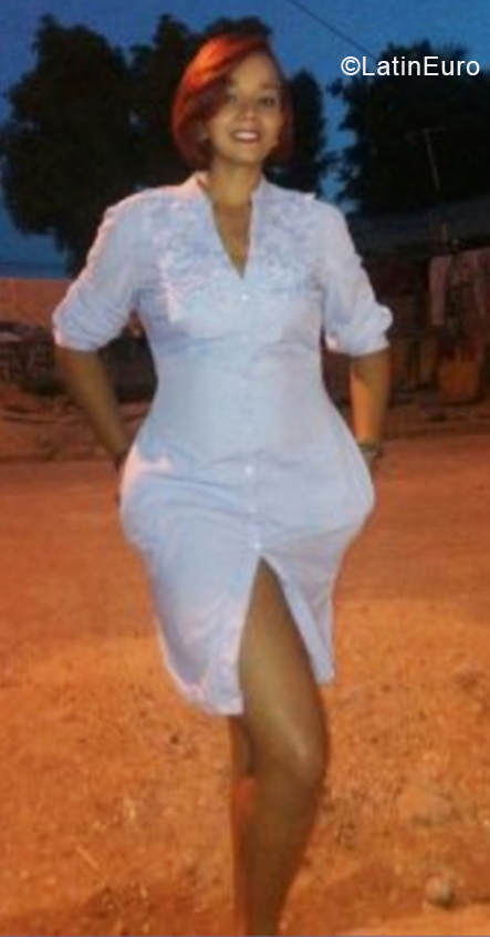 Date this lovely Dominican Republic girl Beatriz from Santo Domingo DO33905