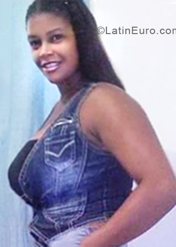 Date this voluptuous Colombia girl Diana from Cali CO24917