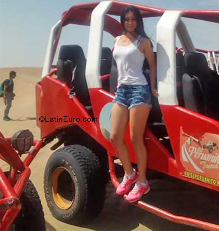 Date this hot Peru girl Heidy from Tarapoto PE1342