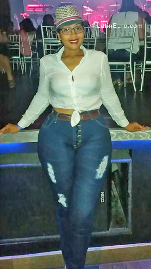 Date this young Dominican Republic girl Lisbeth from Santo Domingo DO34041