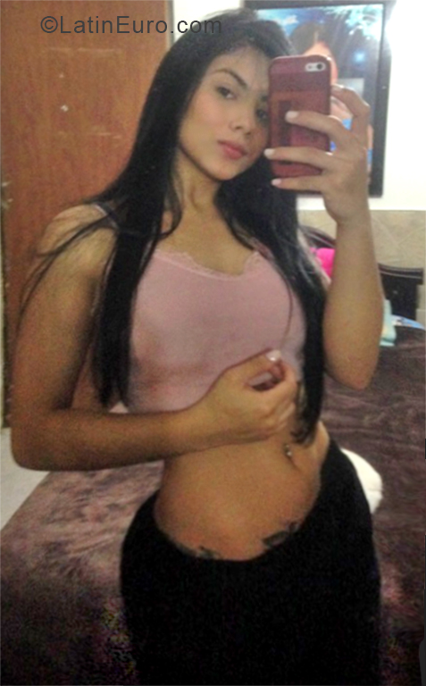 Date this delightful Colombia girl Valeria from Medellin CO27226