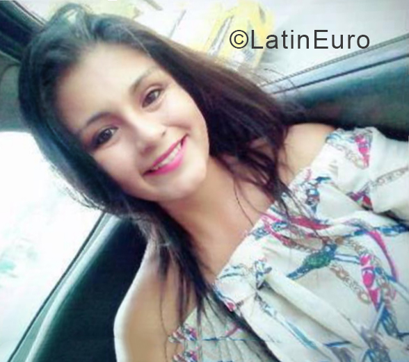 Date this hot Peru girl Luzmila from Piura PE1364