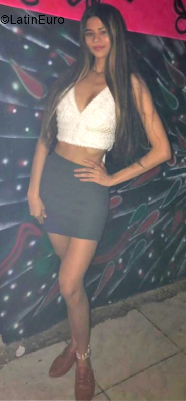 Date this beautiful Colombia girl Dani from Cartagena CO25135