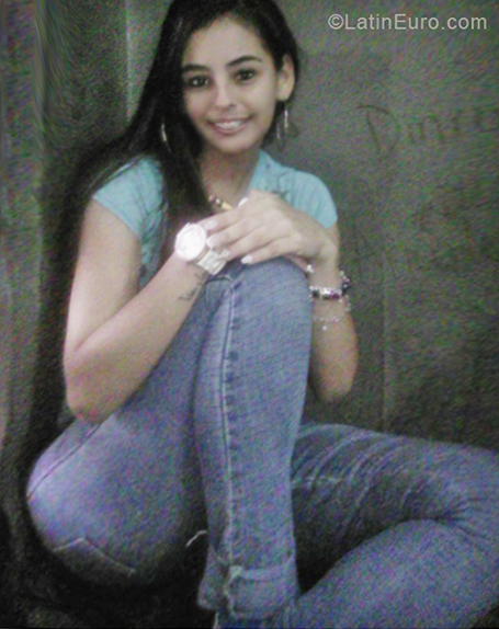 Date this passionate Venezuela girl Yari from Caracas VE2262