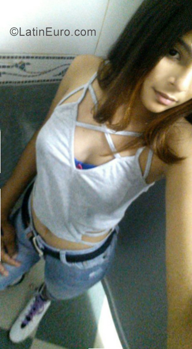 Date this passionate Dominican Republic girl Deishia from Santiago De Los Caballeros DO34515