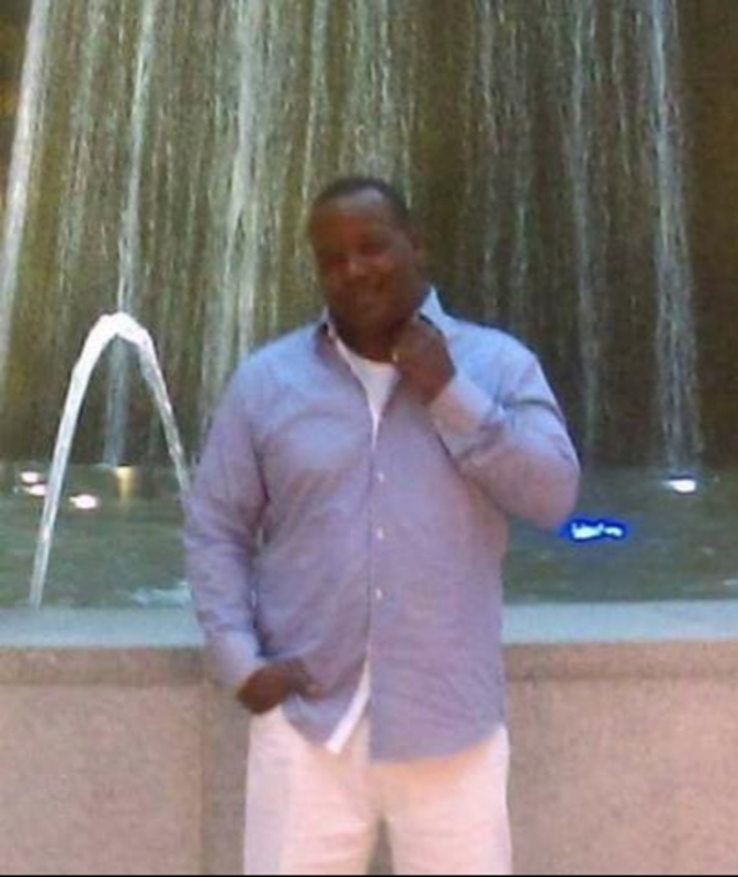 Date this young United States man Mario from Dallas US19905