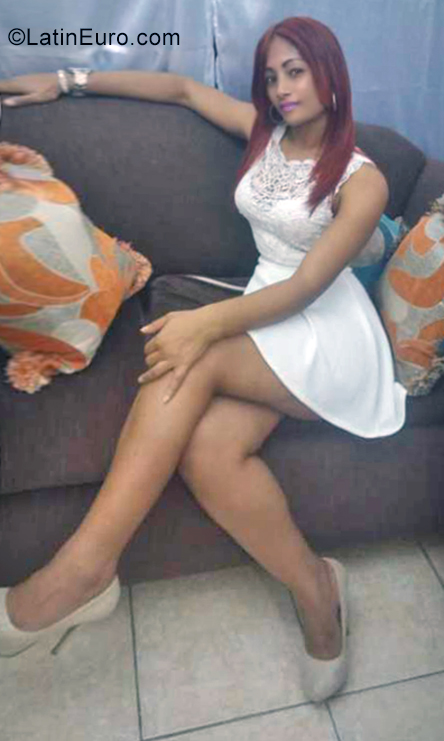 Date this georgeous Dominican Republic girl Estefany from Santo Domingo DO34549