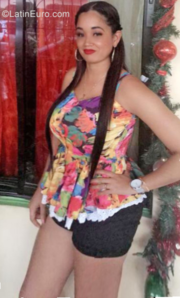 Date this lovely Dominican Republic girl Mariel from Puerto Plata DO34590