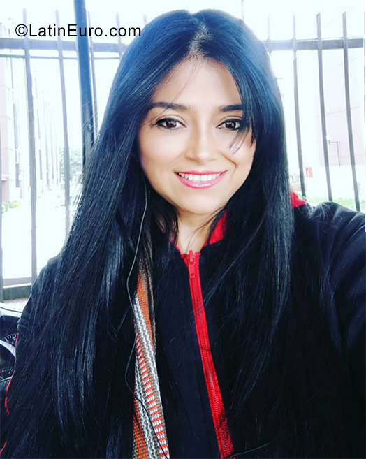 Date this delightful Colombia girl Juana from Bogota CO25271