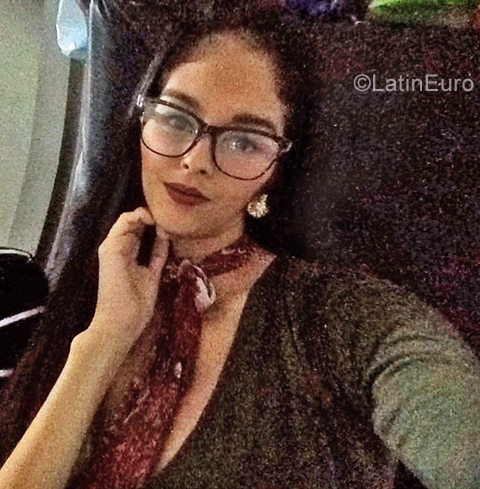 Date this beautiful Venezuela girl Rosy from Caracas VE2331