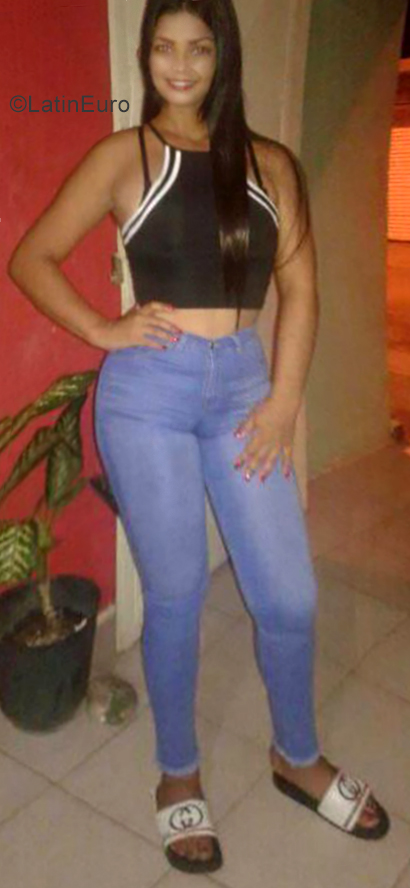 Date this attractive Venezuela girl Karla from Cumana VE2370