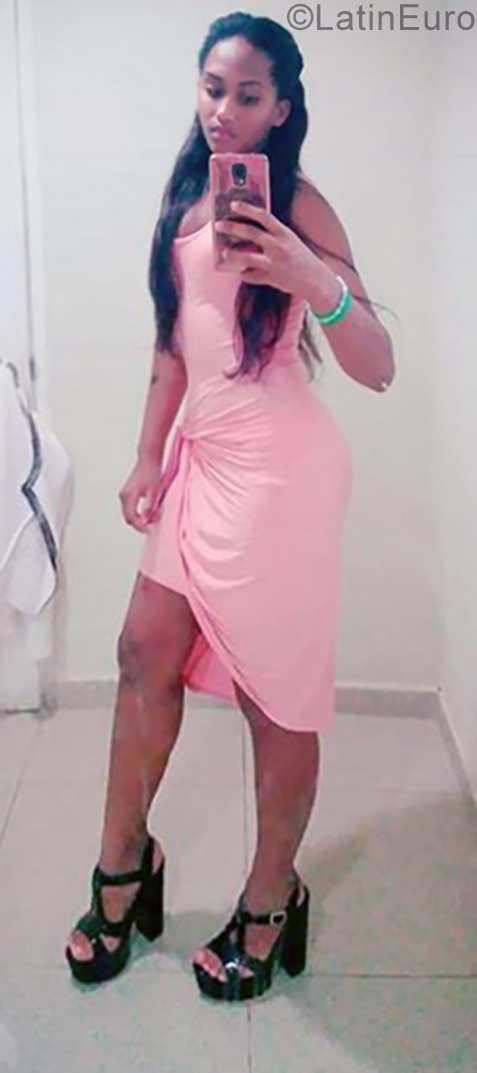 Date this tall Dominican Republic girl Maria from Santo Domingo DO34807