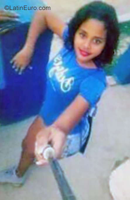 Date this cute Dominican Republic girl Jennifer from Santo Domingo DO34943