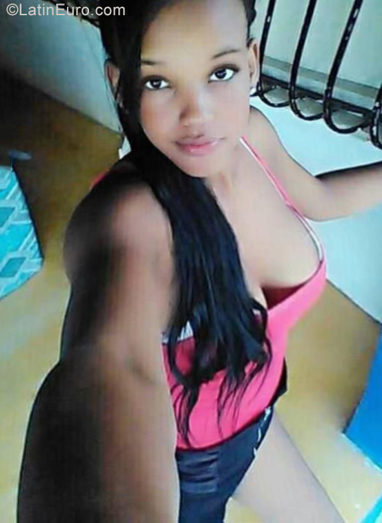 Date this lovely Dominican Republic girl Belkis from Santiago DO34974