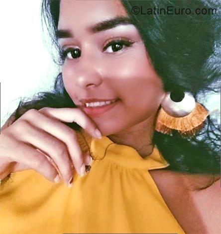 Date this passionate Colombia girl Malorie from Cartagena CO25480