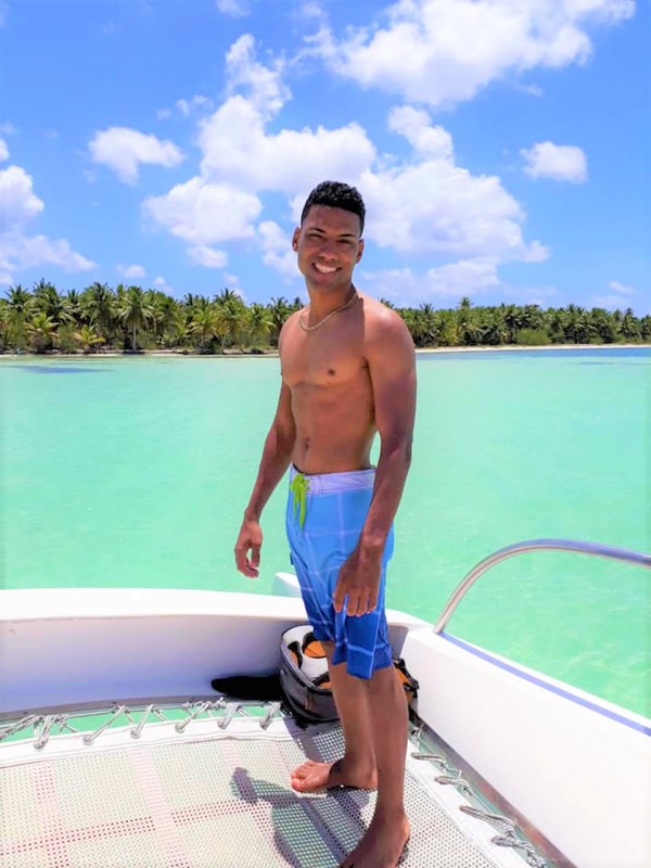 Date this gorgeous Dominican Republic man Victor from San Rafael Del Yuma DO35068