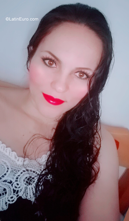 Date this sultry Colombia girl Corelay from Bogota CO25543
