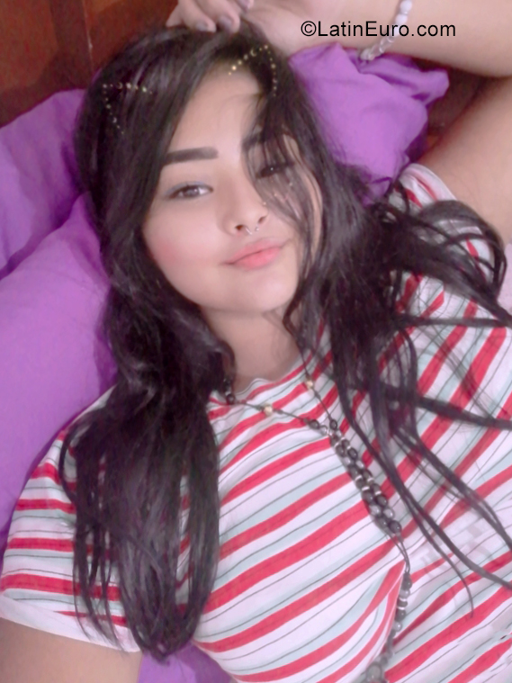 Date this georgeous Colombia girl Shirly from Barranquilla CO25545