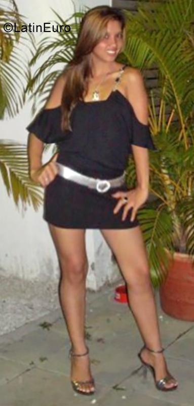 Date this exotic Colombia girl Paola from Bogota CO25602