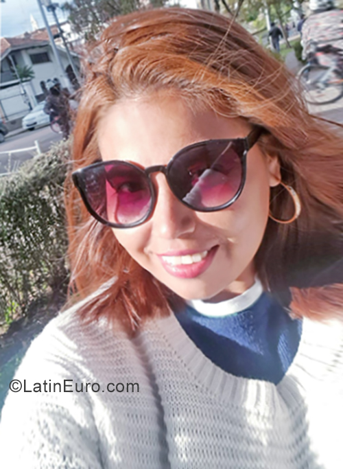 Date this stunning Ecuador girl Karol from Guayaquil EC339