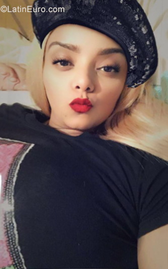 Date this attractive Dominican Republic girl Helen from Santiago DO35260