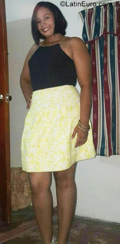 Date this exotic Colombia girl Liseth from Cartagena CO25630